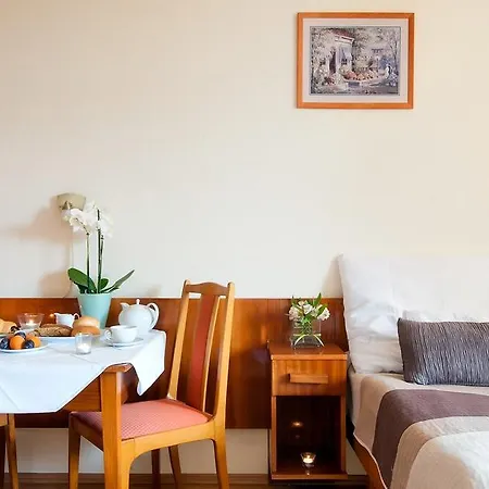 Hotel Apartman Hotel 3*