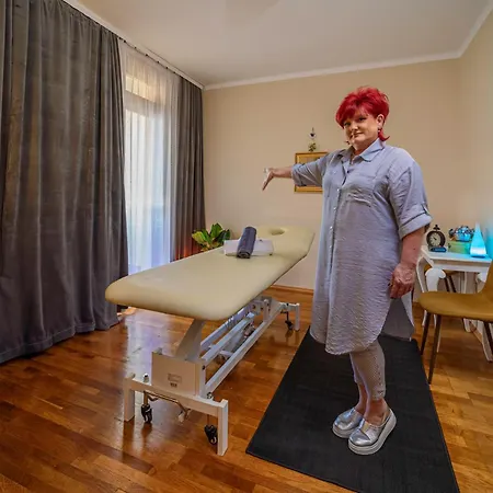 Hotel Apartman Hotel 3*