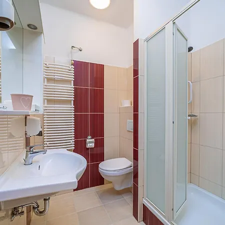 Apartman Hotel 3*