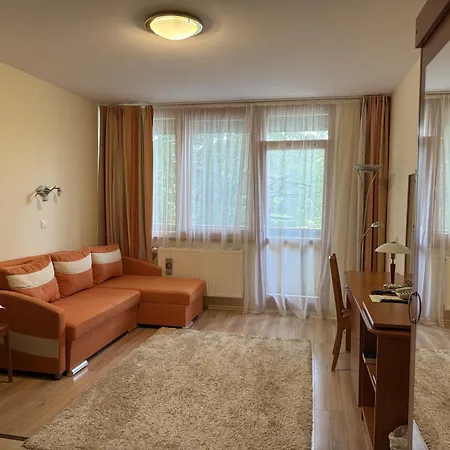 Hotel Apartman Hotel 3*