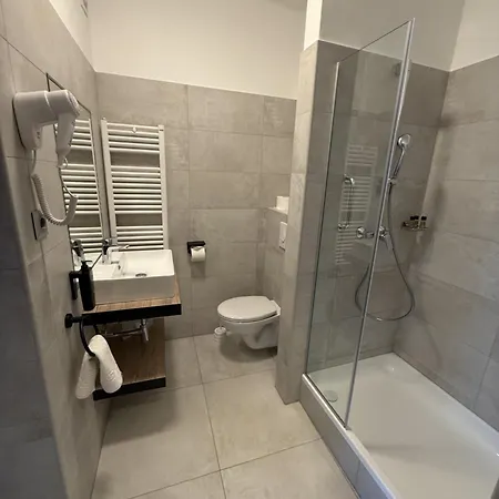Apartman Hotel Отель 3*