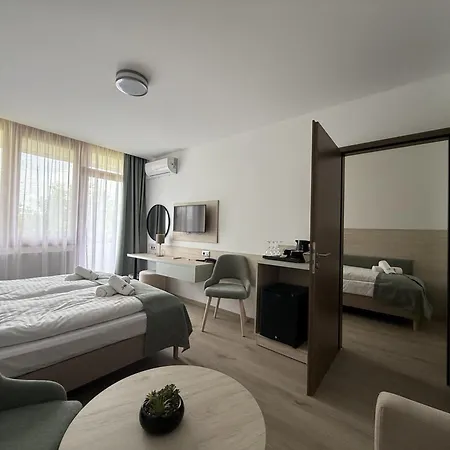 Отель Apartman Hotel Бюк