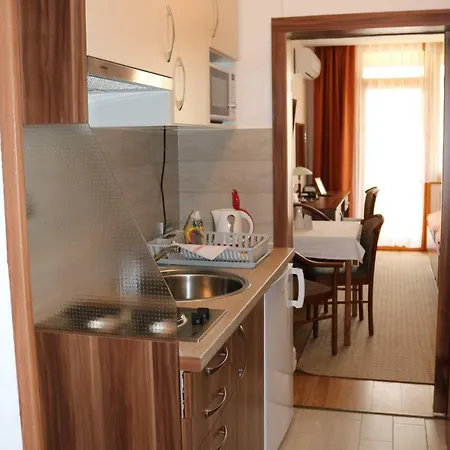 Hotel Apartman Hotel 3*