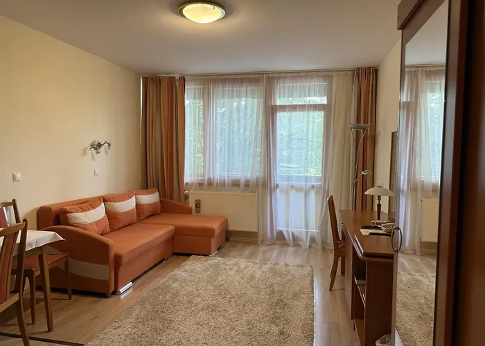 Отель Apartman Hotel 3*